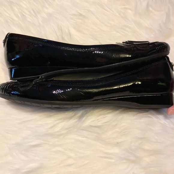 NWOB $385 Stuart Weitzmann | Patent Leather | Metal Adornment | Flat Shoes - Picture 5 of 10